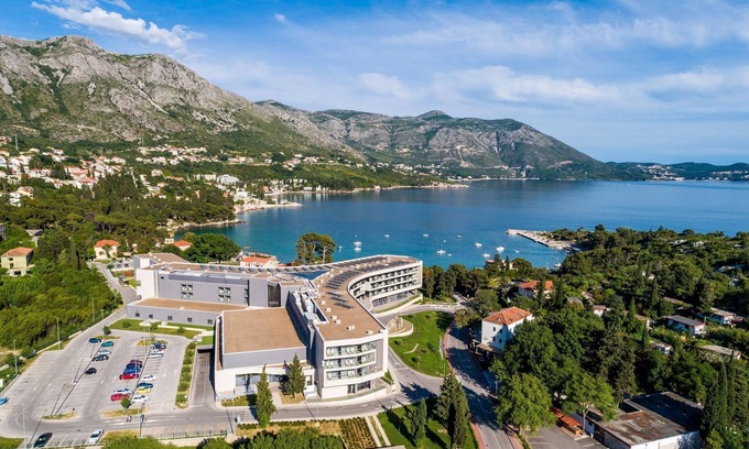Srebreno Apartment | Apartments Mali Paradiso - Studio Apartment with Pool View(A1)