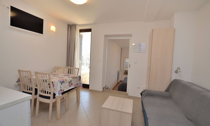 Cres Apartment | Apartments Marija (67811-A2) - Cres - island Cres