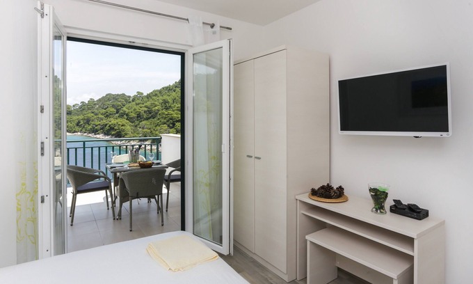 Saplunara Apartment | Apartments Posta - Superior One-Bedroom Apartment with Terrace and Sea View