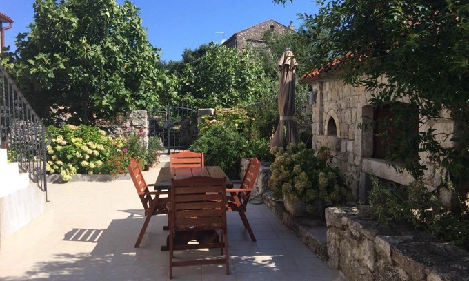 Loznati Apartment | Apartments Vodarić Loznati