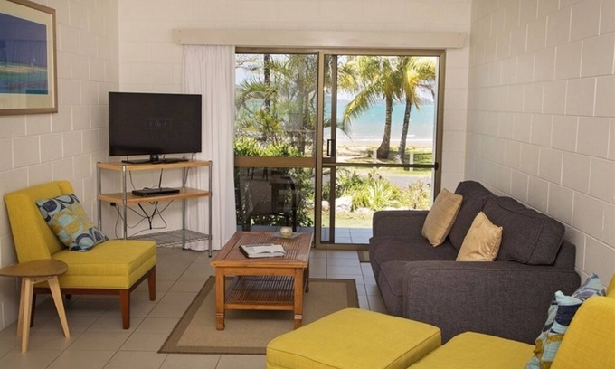 South Mission Apartment | Apollo Jewel Beachfront No 2