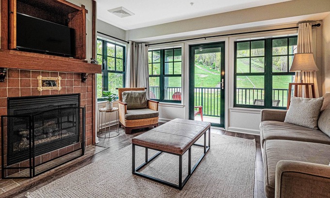 Vernon Condo | Appalachian @ Mtn Creek Pool Hot Tubs Sauna Gym Deck Mtn Front#246/248