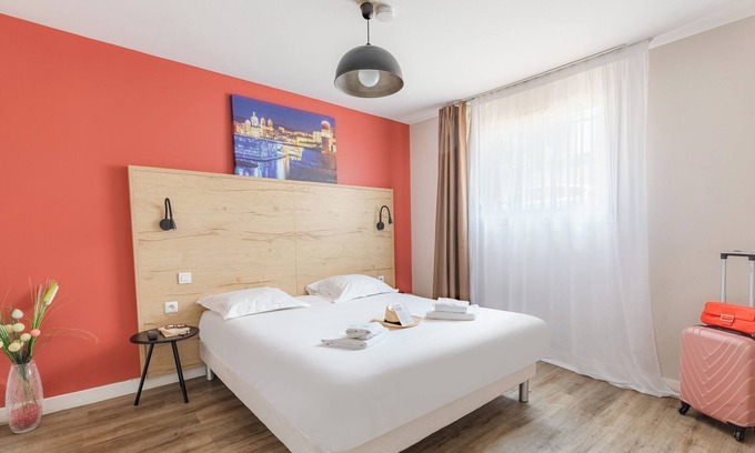 Le Rouet Apartment | Appart'City Confort Marseille Centre Prado Velodrome