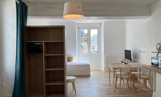 La Suze-sur-Sarthe Apartment | Appart'hôtel La Suze sur Sarthe