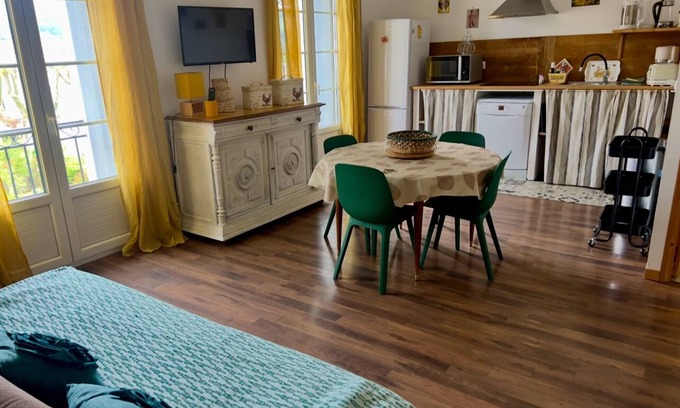 Bedarieux (ornac) Apartment | Appart N° 6/T2 separate bedroom