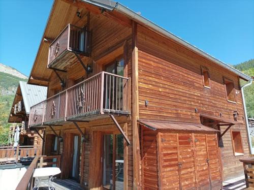 Allos Apartment | Appart T3 avec Terrasse de 60m2 Chalet Le Coucou ALLOS
