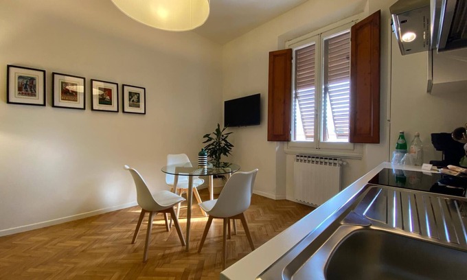San Giovanni Valdarno Apartment | Appartamento in stile contemporaneo in centro storico