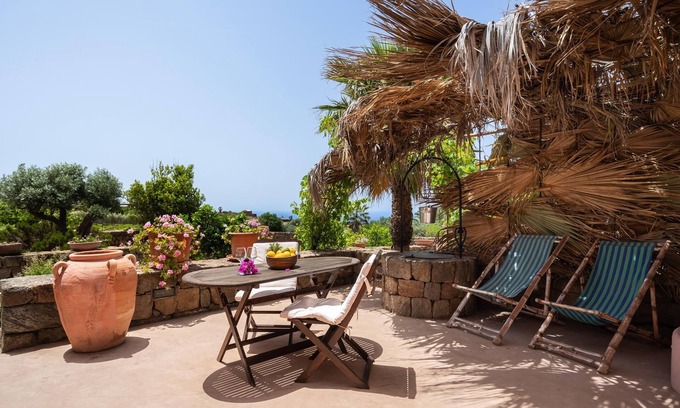 Pantelleria Apartment | Appartamento Dammuso Anita - Iso.