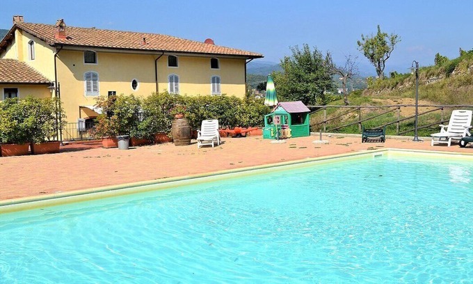 Serravalle Pistoiese House | Appartamento Clarabella A: A characteristic and welcoming two-story apartment that is part of a villa built on a hillside, surrounded by meadows and woods, with Free WI-FI.