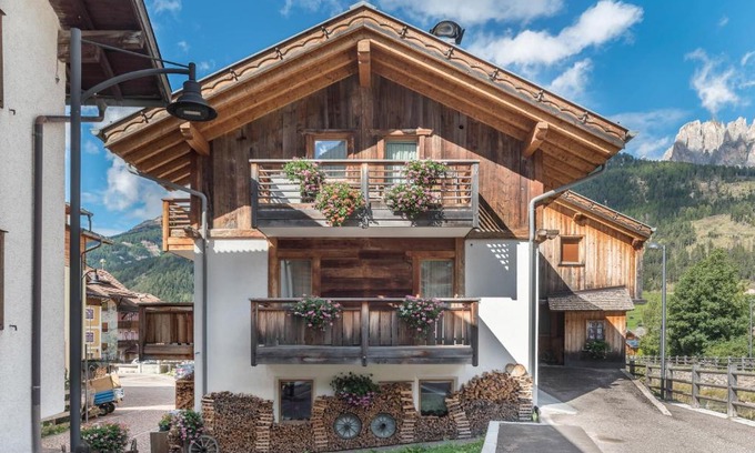 San Giovanni di Fassa Apartment | Appartamento Ciasa