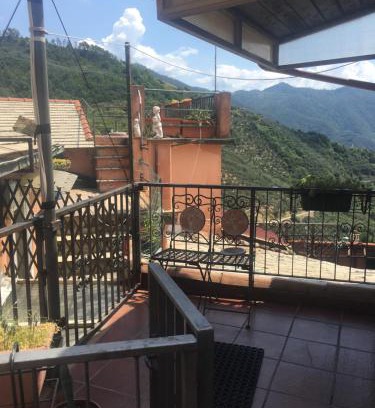 Lavaggiorosso Apartment | Appartamento Rosa