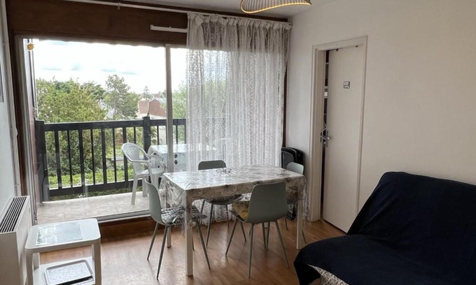 Varaville Apartment | Appartement 2 pièces en front de mer avec balcon, à 70m de la plage de Cabourg - FR-1-487-287