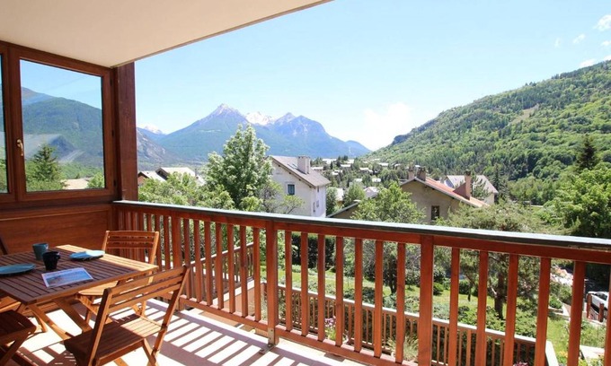 Forville Apartment | Appartement 3 étoiles, 3 pièces, 6 pers, terrasse, garage - Briançon - FR-1-330C-69