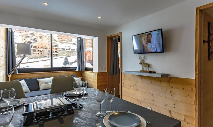 Val-Thorens Apartment | appartement 4 personnes, très cosy et fonctionnel, 2 chambres séparées, vue montagne, exposé nord, départ ski aux pieds - FR-1-545-13