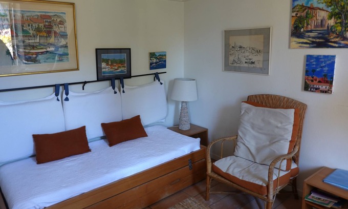 Porquerolles Apartment | Appartement a 100m de la Place de Porquerolles