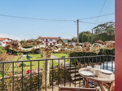 Guethary Apartment | Appartement au calme à 300 m des plages, 2 chambres, parking, jardin, Guéthary - FR-1-4-686