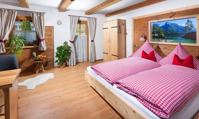 Ramsau bei Berchtesgaden Apartment | Appartement Bergsteigerstubn, 1-2 Personen, 29 qm, Dusche/WC, Balkon, SAT-TV, W-LAN, Wohnschlafzimmer