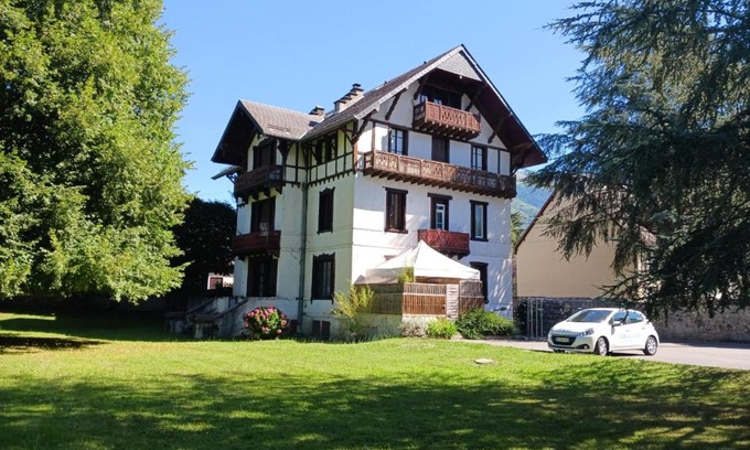 Montauban-de-Luchon Apartment | Appartement Châlet de la Pique