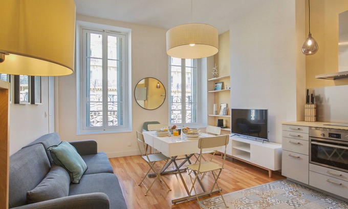 Les Grands Carmes Apartment | Appartement Cathala - Welkeys