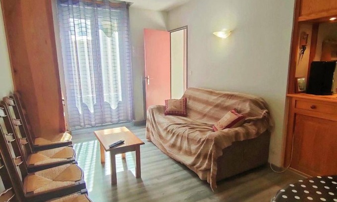 Cauterets Apartment | Appartement Centre-Ville 4/6 Pers, 3e Étage, Cuisine Équipée, Parking Gratuit, Linge en Supplément - FR-1-234-228