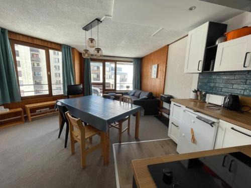 Val Claret Apartment | Appartement Confort · Grand 2 Pièces · Proche Pistes · Balcon Sud-Est · 6 Pers · Val Claret - FR-1-502-559