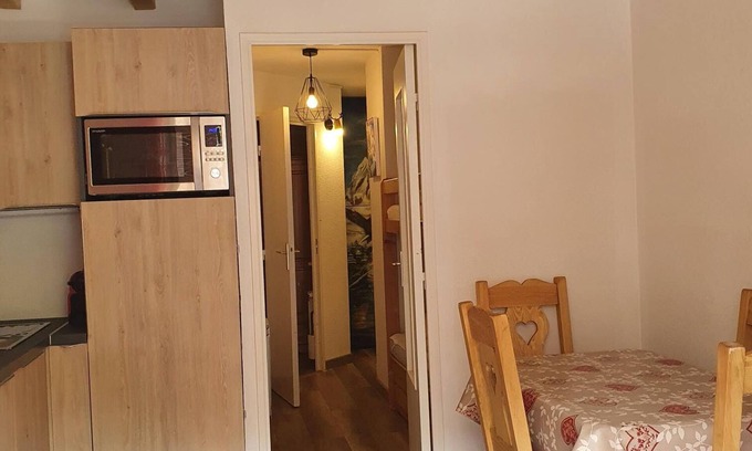 Allos Apartment | Appartement Cosy Fonctionnel et Central
