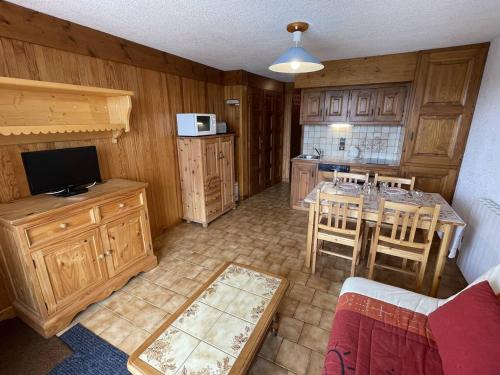 Les Saisies Apartment | Appartement cosy 2 pièces - Proche pistes - Terrasse sud - 4 pers - FR-1-810-24
