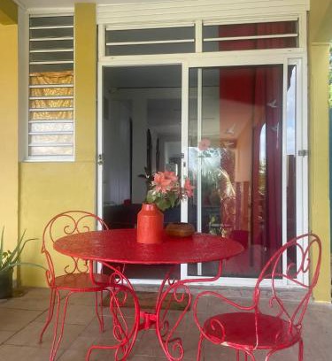 Circuit 1C1 Apartment | Appartement cosy avec jacuzzi à Petit-Bourg 80 m²