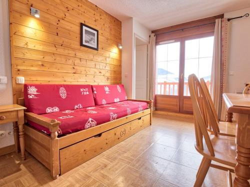 Flumet Apartment | Appartement cosy avec piscine, au pied des pistes, parfait pour 4 personnes - FR-1-505-112