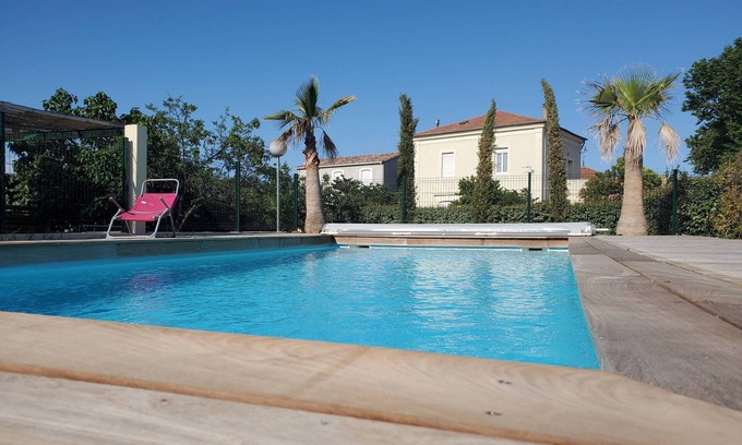 Bessan Apartment | Appartement de 4 ou 5 Personnes Avec Piscine Partagée