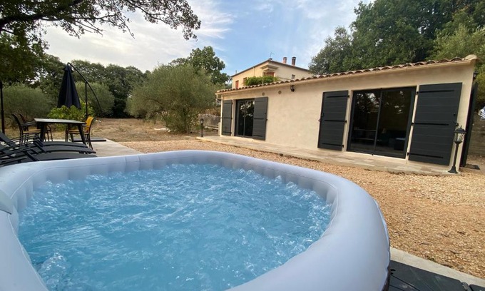Vezenobres House | Appartement de charme avec jaccusi