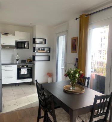 13th Arrondissement Apartment | Appartement entier vue Seine