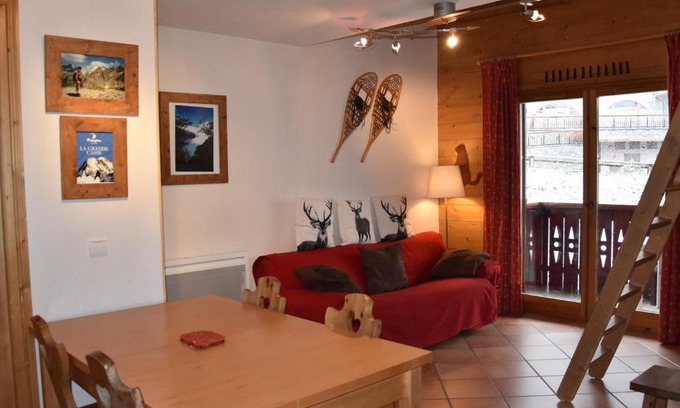 Pralognan-la-Vanoise Apartment | Appartement Familial avec Balcon Est - Près des Pistes et Commerces - FR-1-464-181