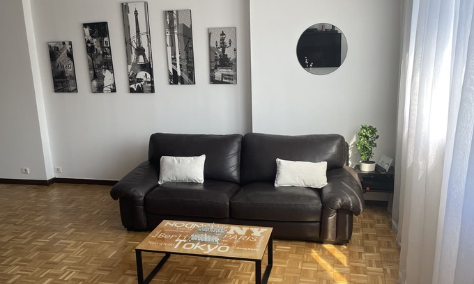 Porte d'Asnieres Apartment | Appartement Familiale 3 pcs 2ch 72 m2 à la Porte de Paris + Parking Gratuit