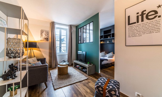 Brive-la-Gaillarde Apartment | ★ Appartement Elégant ★ Parking Privé ★ Très Cocooning
