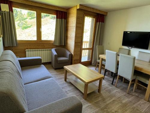 Belle Plagne Apartment | Appartement 2 pièces + cabine, ski aux pieds, piscine, espace bien-être, animaux admis, Belle Plagne - FR-1-181-2808