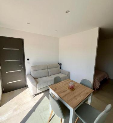 Six-Fours-les-Plages Apartment | Appartement au calme