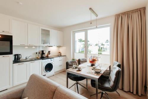 Lohme Apartment | Appartement Kranich - Moderne Ferienwohnung direkt am Schloss Ranzow!