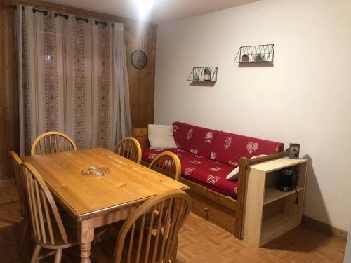 Fontcouverte-la-Toussuire Apartment | Appartement La Toussuire