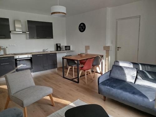 Vaudelnay Apartment | Appartement Les Coteaux