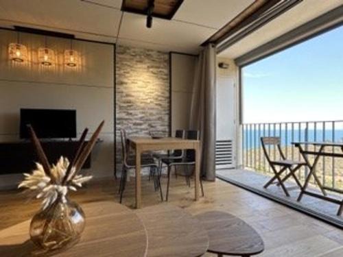 Banyuls-sur-Mer Apartment | Appartement lumineux 6 couchages, 3 pièces, parking, rénové, à 300m de la plage - FR-1-225C-131