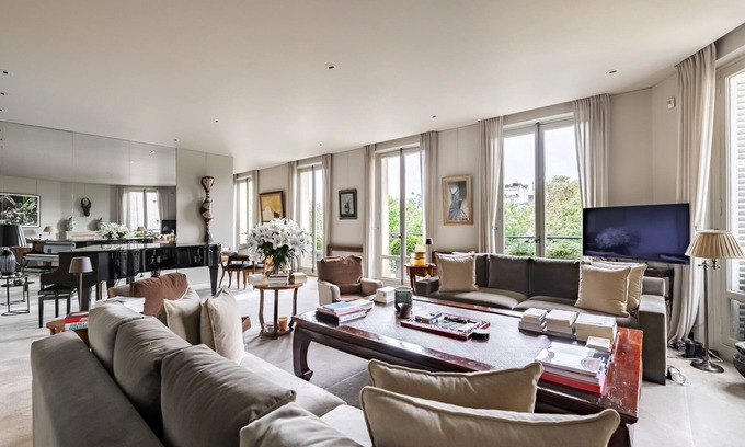 Chaillot Apartment | Appartement Luxe - Arc de Triomphe