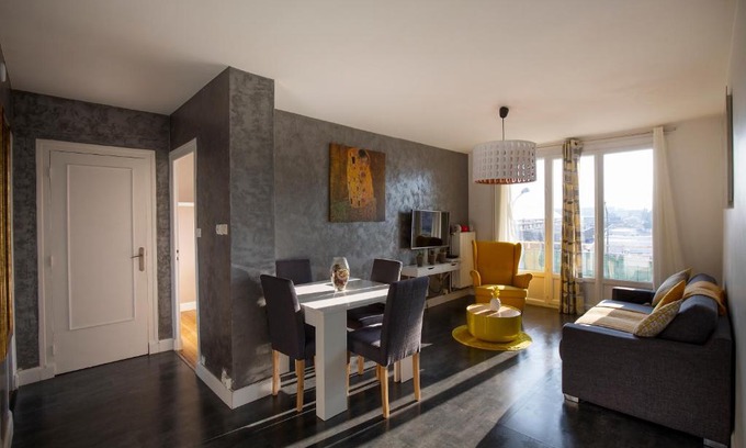 Quartier Capuche-Allies Apartment | Appartement Malya & parking privé