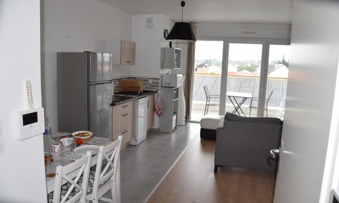 Notre-Dame-de-Monts Apartment | Appartement neuf T2 avec balcon en centre ville à 800 m de la plage