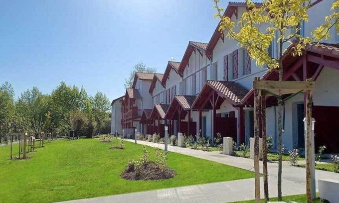 Behobie Condo | Appartement Près de la Plage | Kitchenette Equipée