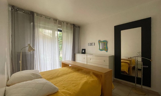 Hopital Saint-Louis Apartment | Appartement Quartier Republique 2