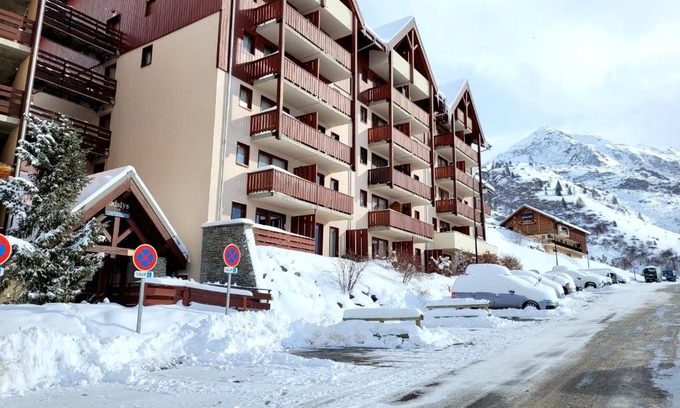 Valmeinier Apartment | Appartement résidence Ecrin des neiges au pied des pistes semaine du dim au dim