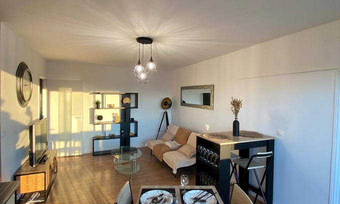 Roseraie - Orgemont Apartment | Appartement Spacieux - 10' Gare