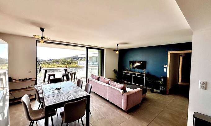 Porto-Vecchio Apartment | Appartement T3 Vue Mer🌊 Exposé Est- Levé de Soleil 5min des Plages
