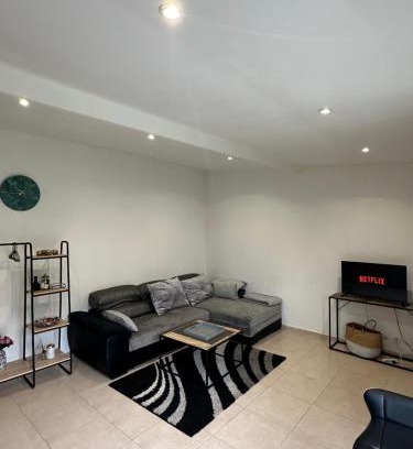 Savigny-sur-Orge Apartment | Appartement + terrasse + parking , proche Orly , proche RER Paris